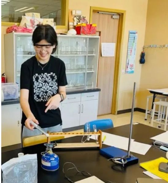 大连华美双语学校学生社团| 理科领域的女性力量